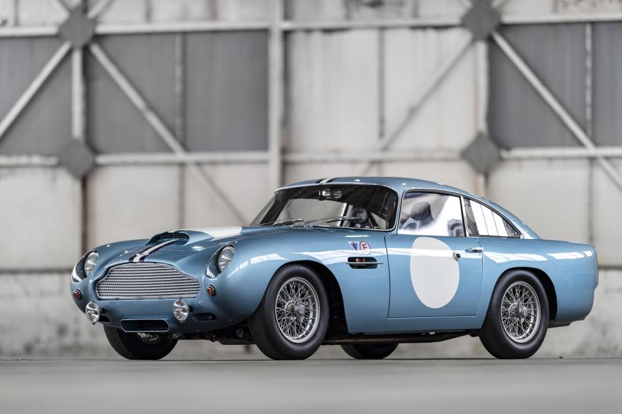  Aston Martin DB4 GT Continuation 2017 года  (UK) (фото 14 из 90)